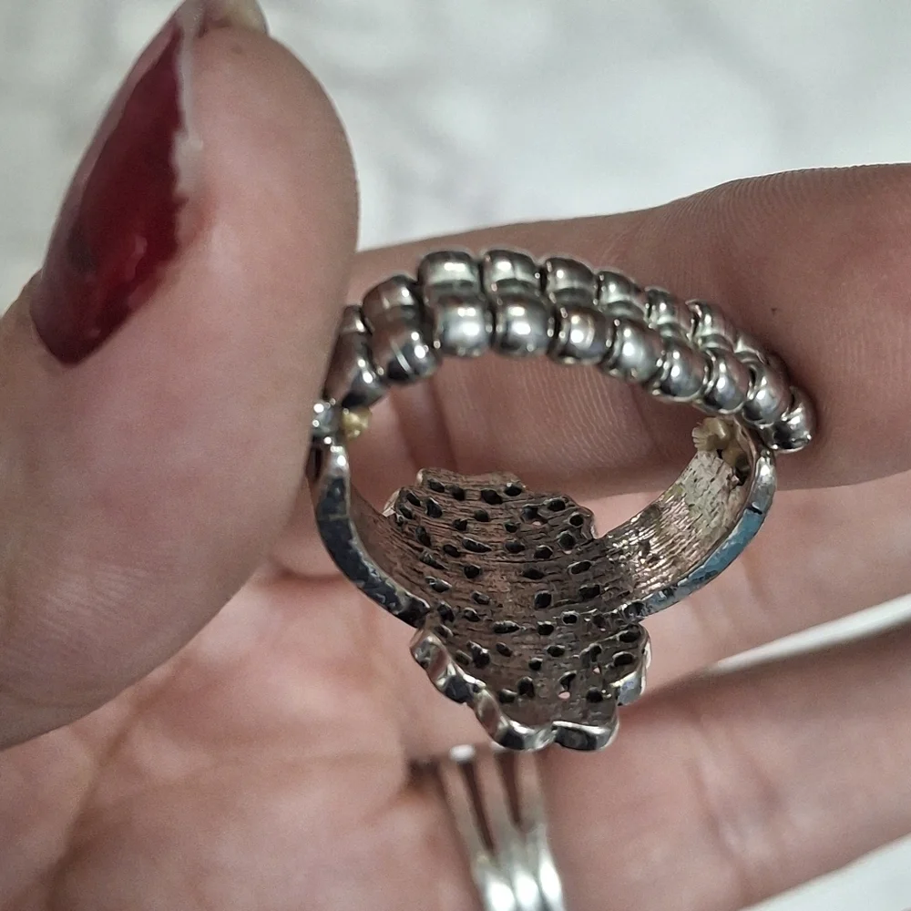 Elegant Silver Filigree Ring